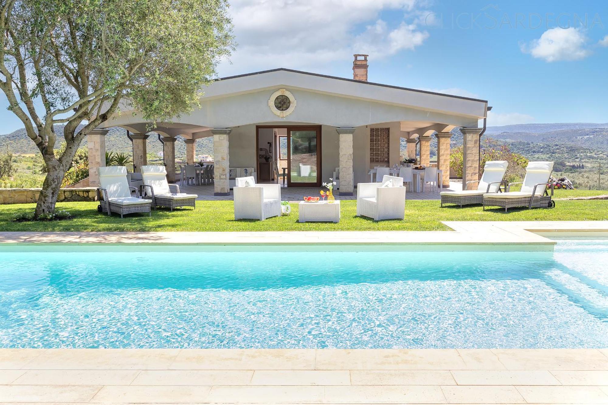 Janas Luxury Surrounded By Large Park, Swimming Pool, Parking And Wifi Villa Alghero